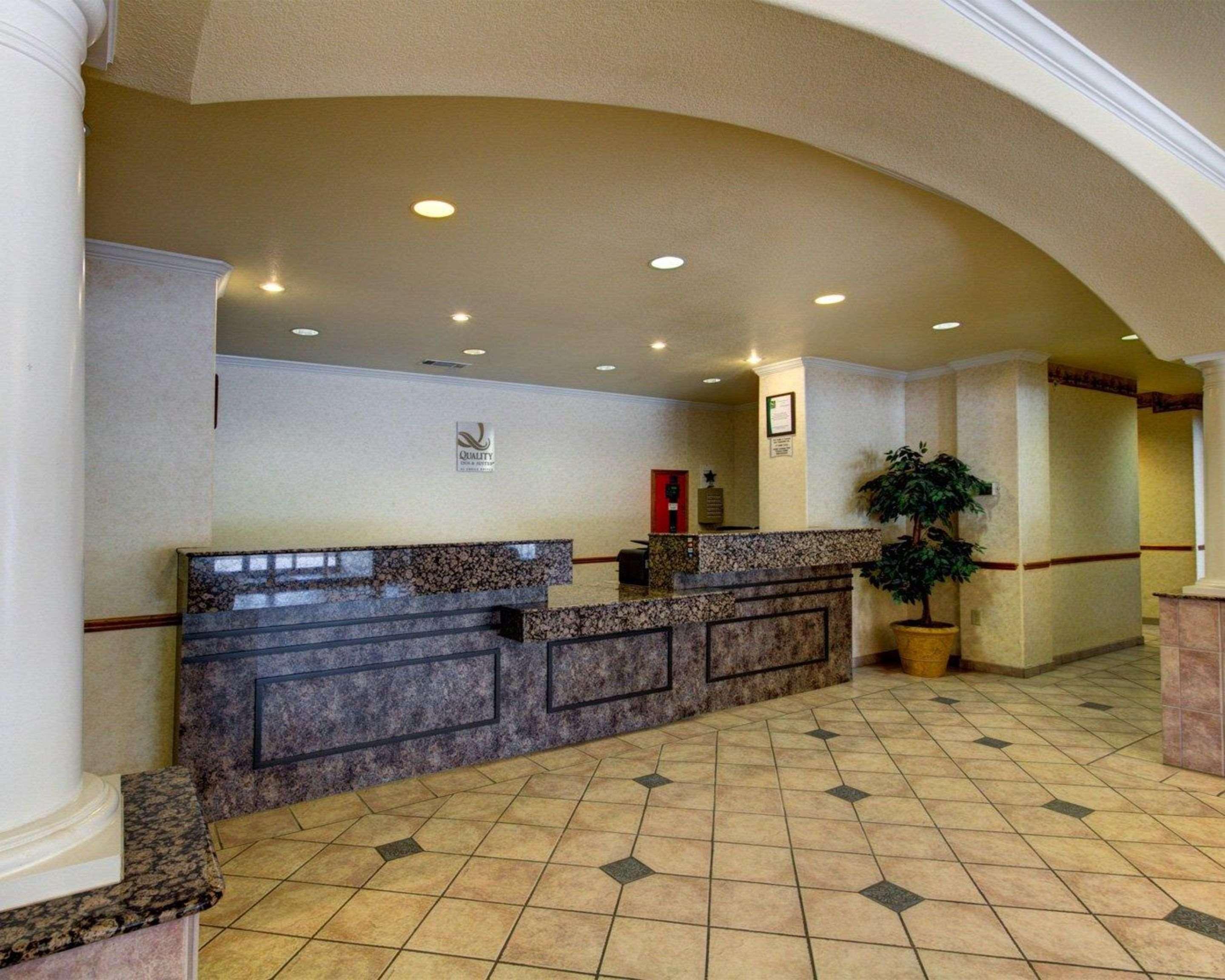 Quality & - Hotel